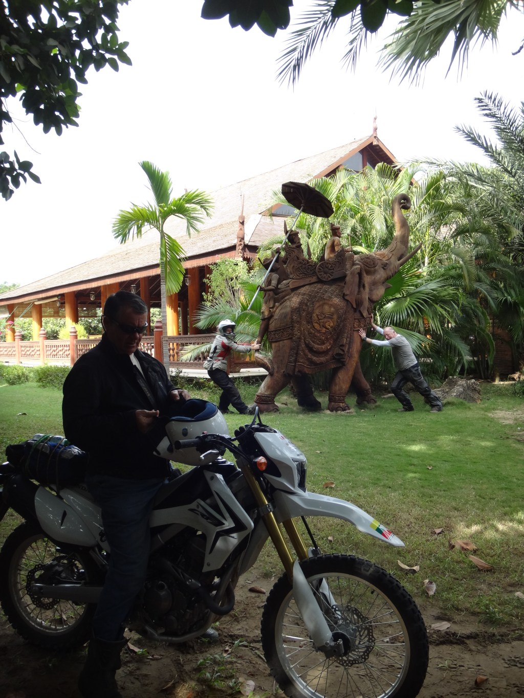 Myanmar – My fellow&nbsp;riders